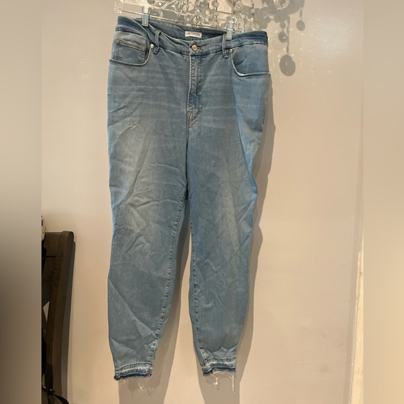Good American Light Blue Jeans - Picture 1 of 6